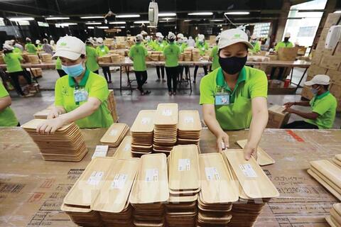 Chiến lược thích ứng với các rào cản thương mại