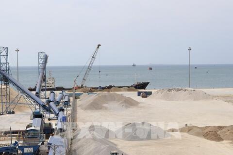 Logistics: Đòn bẩy nâng sức cạnh tranh kinh tế Khánh Hòa