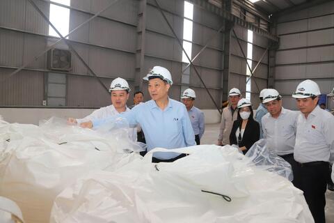 Thu hút đầu tư để hiện thực hóa khát vọng cực tăng trưởng phía Nam Lâm Đồng