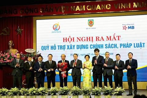 "Đòn bẩy" khơi thông nguồn lực, đổi mới thể chế