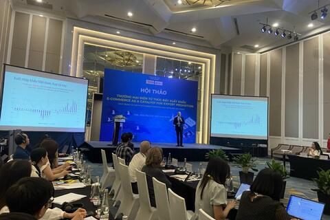 Đưa hàng Việt ra thế giới qua thương mại điện tử