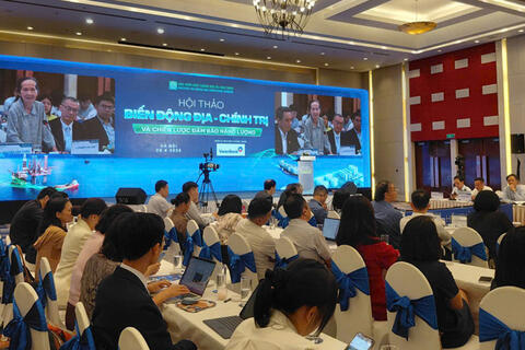 Ưu tiên bảo đảm an ninh năng lượng, tạo nền tảng tăng trưởng bền vững