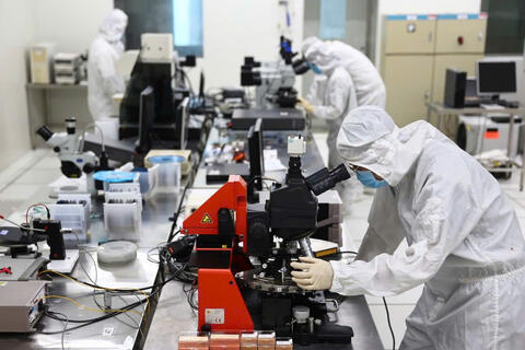 Công nghệ chiến lược gắn chuỗi ngành trụ cột, tạo động lực tăng trưởng mới