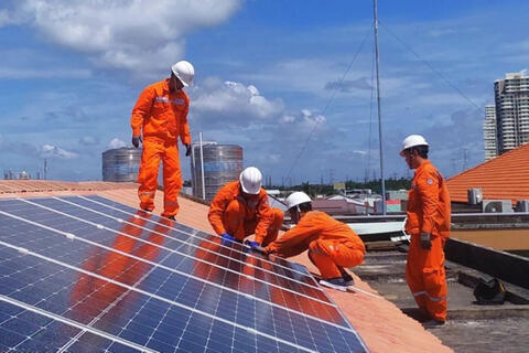 Tuyệt đối không để thiếu điện, xăng dầu