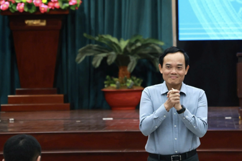 Cử tri TPHCM kiến nghị mạnh tay với thực phẩm bẩn, tháo gỡ quy hoạch treo