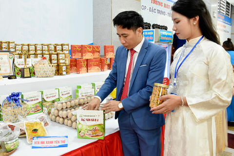 Nỗ lực tìm chỗ đứng cho thương hiệu gà đồi Yên Thế