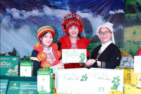 Rộn ràng chuỗi hoạt động “Hồng Thái với Mùa thu Tháng Tám”