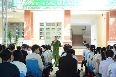 Đưa quy định về phòng, chống tác hại thuốc lá thành ý thức tự giác của mỗi người dân