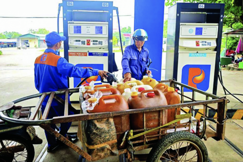 Giảm trung gian, minh bạch thị trường xăng dầu