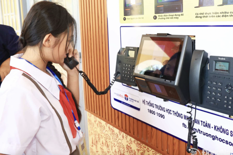 Đưa công nghệ số vào trường học