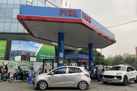 Kéo dài thuế nhập khẩu ưu đãi đối với xăng, dầu đến hết năm 2026