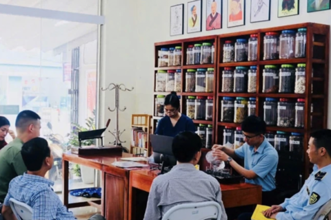 Vi phạm trong chữa bệnh y học cổ truyền - không để “con sâu làm rầu nồi canh”
