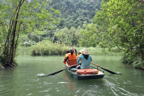 Tôn vinh và lan tỏa thương hiệu du lịch Việt Nam