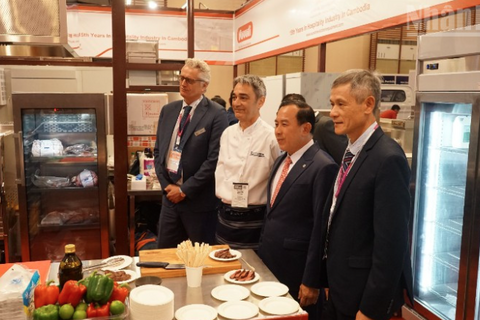 Doanh nghiệp Việt Nam đánh giá cao tiềm năng hợp tác kinh doanh hàng thực phẩm, đồ uống tại xứ sở Chùa Tháp