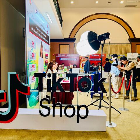 Thương mại điện tử: Đòn bẩy tăng trưởng mới của kinh tế Lâm Đồng