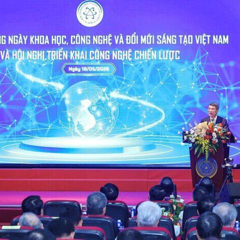 Thủ tướng: Nhà nước phải là 'người mua đầu tiên' của các sản phẩm công nghệ chiến lược