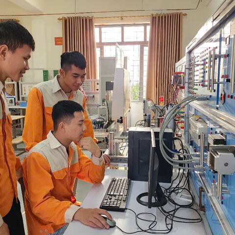 FDI tỷ đô đổ về, Nghệ An khát nhân lực chất lượng cao