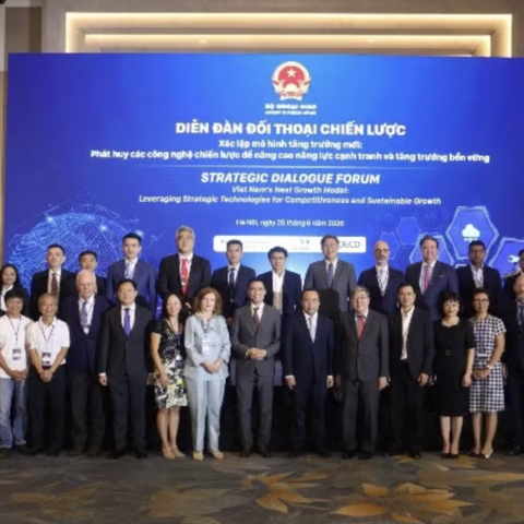 Phát huy công nghệ chiến lược, xác lập mô hình tăng trưởng mới