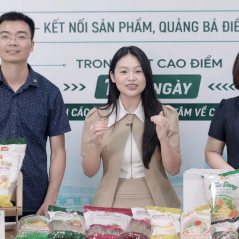 Đưa sản vật địa phương lên “chợ số”