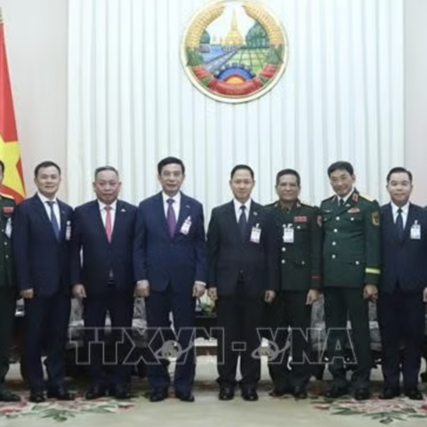 Đưa hợp tác quốc phòng Việt Nam-Lào ngày càng gắn kết chiến lược