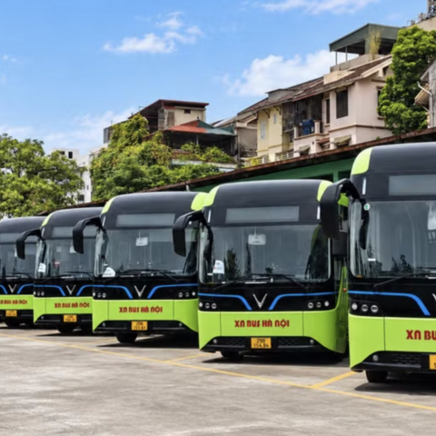 Hà Nội tiếp tục thay thế xe buýt điện, mở rộng tỷ lệ đoàn phương tiện xanh