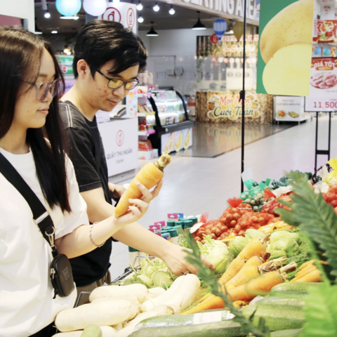 Thương mại, dịch vụ tạo đà tăng trưởng cuối năm