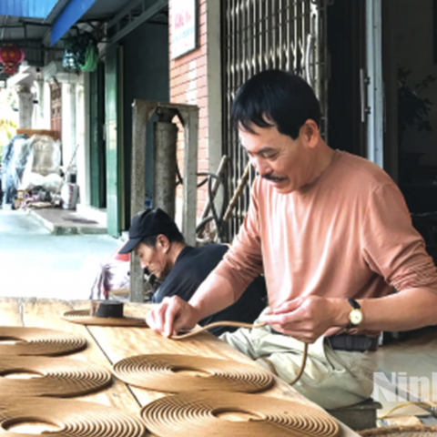 Phát triển làng nghề góp phần giảm nghèo bền vững