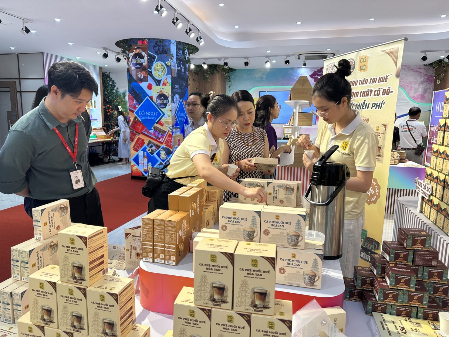 Hoạt động kinh doanh của các doanh nghiệp khởi sắc trong nửa đầu năm 2025. Ảnh: T.H