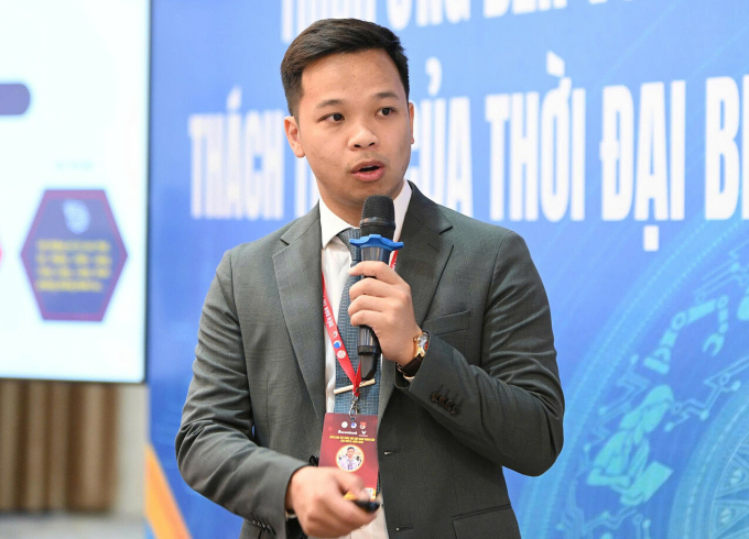 PGS Trần Lê Hưng trình bày tham luận tại diễn đàn. Ảnh: Hải Đăng