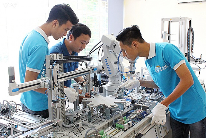 Thị trường lao động đang thừa lượng, thiếu chất -0