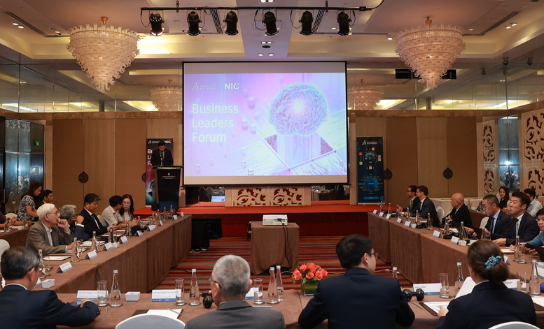 Diễn đàn các nhà lãnh đạo doanh nghiệp với chủ đề “Thúc đẩy Đổi mới sáng tạo và các ngành công nghệ chiến lược tại Việt Nam” - Ảnh: VGP/TG Diễn đàn các nhà lãnh đạo doanh nghiệp với chủ đề “Thúc đẩy Đổi mới sáng tạo và các ngành công nghệ chiến lược tại Việt Nam” - Ảnh: VGP/TG