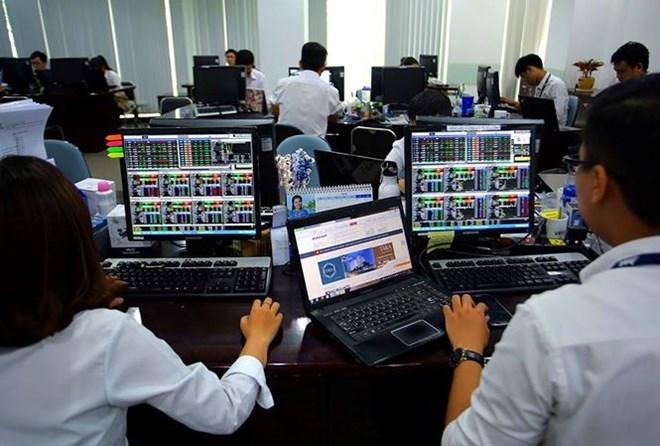 Thị trường vốn tăng tốc, chứng khoán tiến sát mục tiêu nâng hạng