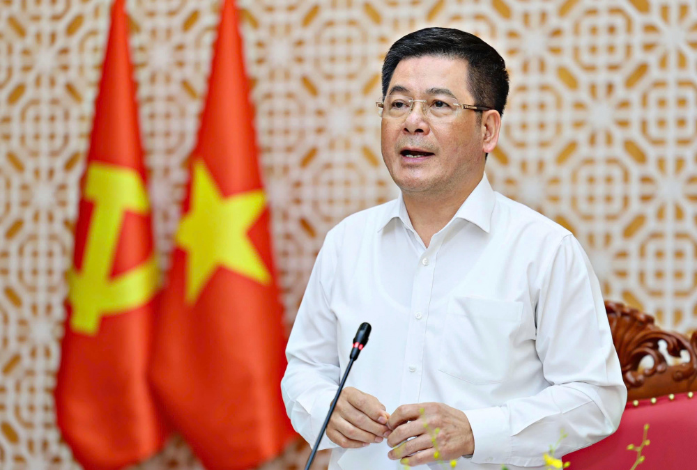 Bộ trưởng Bộ Công Thương Nguyễn Hồng Diên gợi mở 6 nhiệm vụ trọng tâm để tỉnh Lâm Đồng hiện thực hoá mục tiêu tăng trưởng 8,3 - 8,5% và vận hành hiệu quả chính quyền địa phương 2 cấp