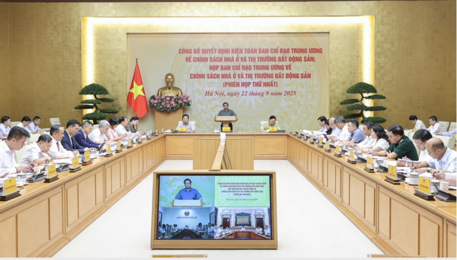 Thủ tướng Phạm Minh Chính chủ trì hội nghị công bố quyết định kiện toàn Ban Chỉ đạo và phiên họp thứ nhất của Ban Chỉ đạo