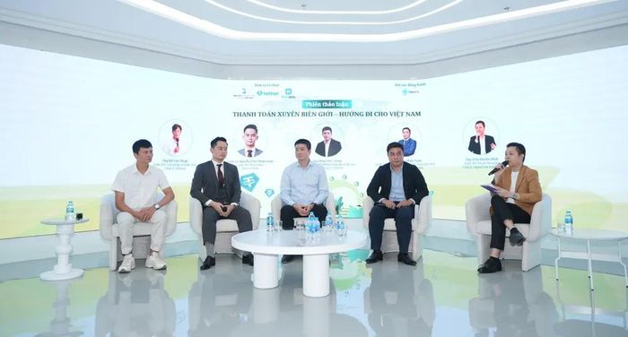 Các diễn giả tham dự sự kiện. Ảnh: NGỌC DIỆP