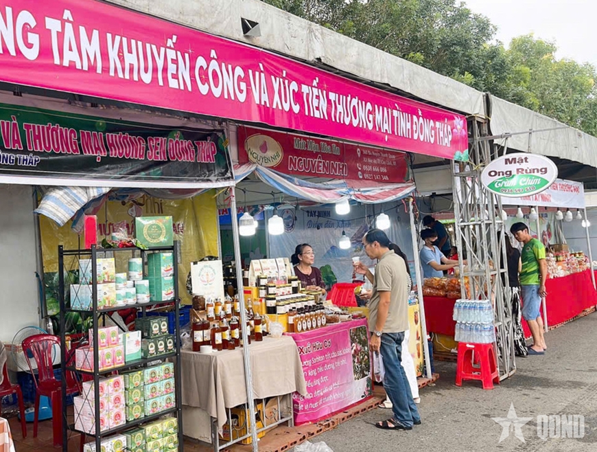 Hội tụ đặc sản vùng miền tại Hội chợ OCOP Cần Thơ