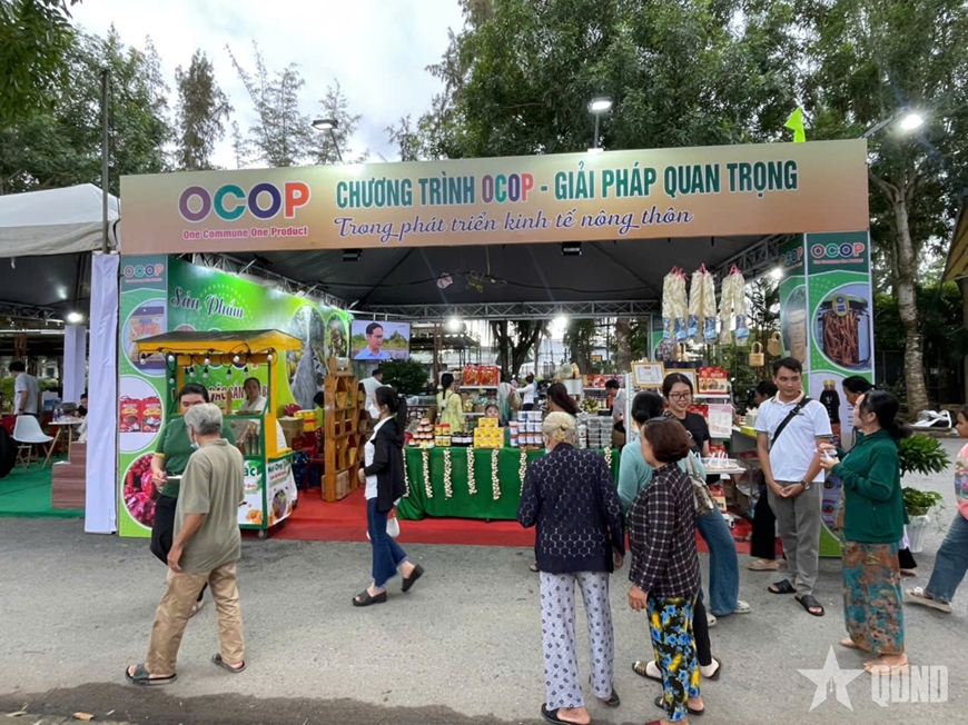 Hội tụ đặc sản vùng miền tại Hội chợ OCOP Cần Thơ