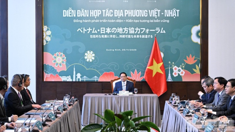 Thủ tướng Phạm Minh Chính đã tiếp lãnh đạo, đại diện các địa phương Nhật Bản tham dự Diễn đàn. (Ảnh: Trần Hải)