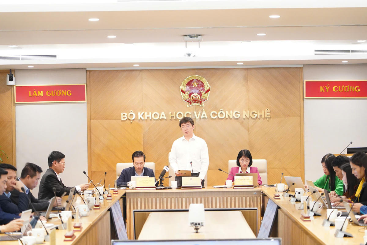 Thứ trưởng Bộ KHCN Bùi Hoàng Phương lưu ý về Bản đồ cứu hộ số.