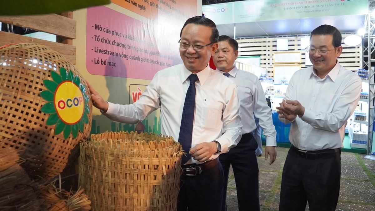 Trong thời gian tới, TP.HCM không chỉ gìn giữ các nét văn hóa đặc trưng mà còn thúc đẩy phát triển các làng nghề, theo hướng 'thông minh - bền vững'. Ảnh: Lê Bình.