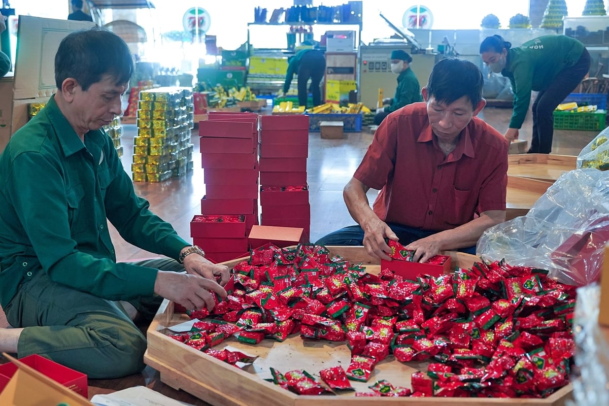 Hiện HTX có lượng đông đảo công nhân làm việc hằng ngày. Ảnh: Bảo Thắng. Hiện HTX có lượng đông đảo công nhân làm việc hằng ngày. Ảnh: Bảo Thắng.