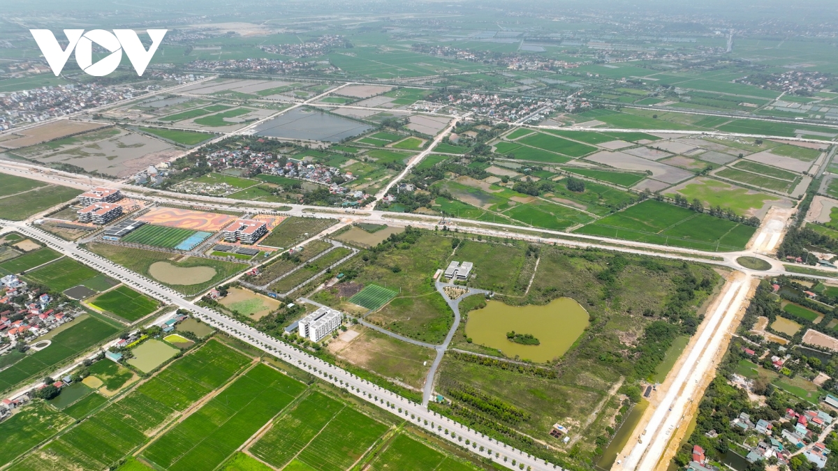 thi truong dat nen dung im, nhieu chu dat muon thoat hang khong duoc hinh anh 2