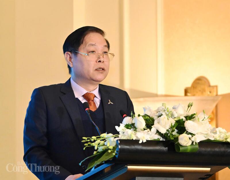 Ông Trần Hoài Trang, Phó Cục trưởng Cục Điện lực phát biểu tại diễn đàn. Ảnh: Cấn Dũng