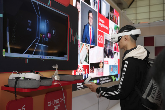 Khi mỗi nhân sự sở hữu tư duy số và khả năng điều khiển AI, doanh nghiệp sẽ hình thành một hệ thống vận hành tinh gọn, thông minh. (Ảnh: Vietnam+) xv72199.jpg