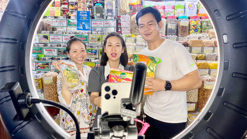 Niềm tin thị trường giữ vai trò quyết định trong hoạt động thương mại điện tử. Ảnh minh hoạ