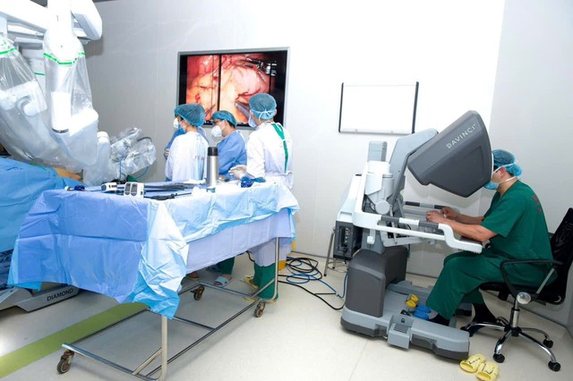 Hệ sinh thái y tế đô thị thông minh của TP Hà Nội có thực sự giúp giảm chi phí cho người dân? - Ảnh 2. Hệ sinh thái y tế đô thị thông minh của TP Hà Nội có thực sự giúp giảm chi phí cho người dân? - Ảnh 2.