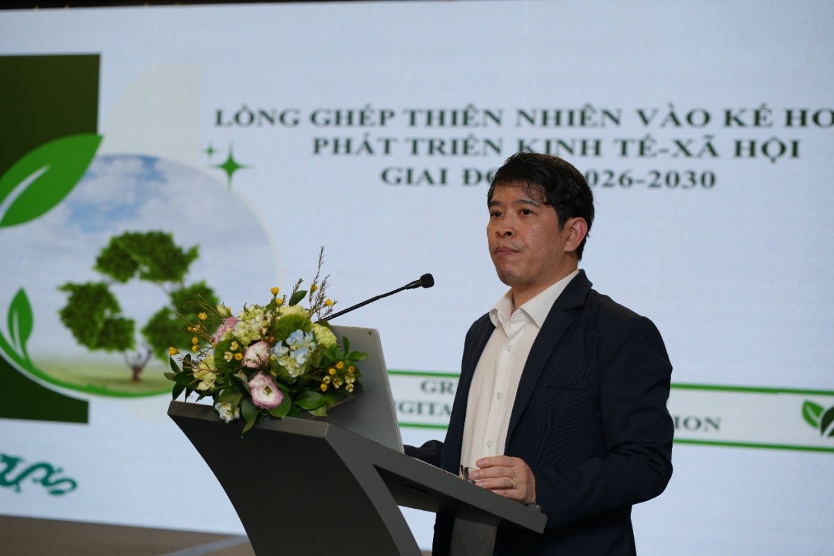 PGS.TS. Nguyễn Đình Thọ phát biểu khai mạc và trình bày tham luận PGS.TS. Nguyễn Đình Thọ phát biểu khai mạc và trình bày tham luận