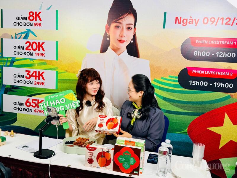 Tỉnh đã hỗ trợ 52 doanh nghiệp, hợp tác xã tham gia các nền tảng thương mại điện tử như Alibaba, TikTok Shop hay Tridge để quảng bá và bán sản phẩm ra thị trường nước ngoài. Ảnh: Lê Sơn