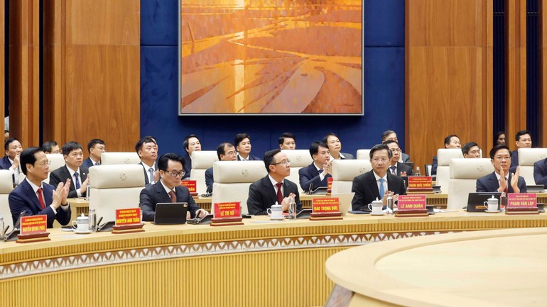 Các đại biểu tham dự cuộc làm việc. Ảnh: Thống Nhất/TTXVN vna-potal-tong-bi-thu-lam-viec-voi-ban-chap-hanh-dang-bo-thanh-pho-hai-phong-8644440-7228-2758.jpg