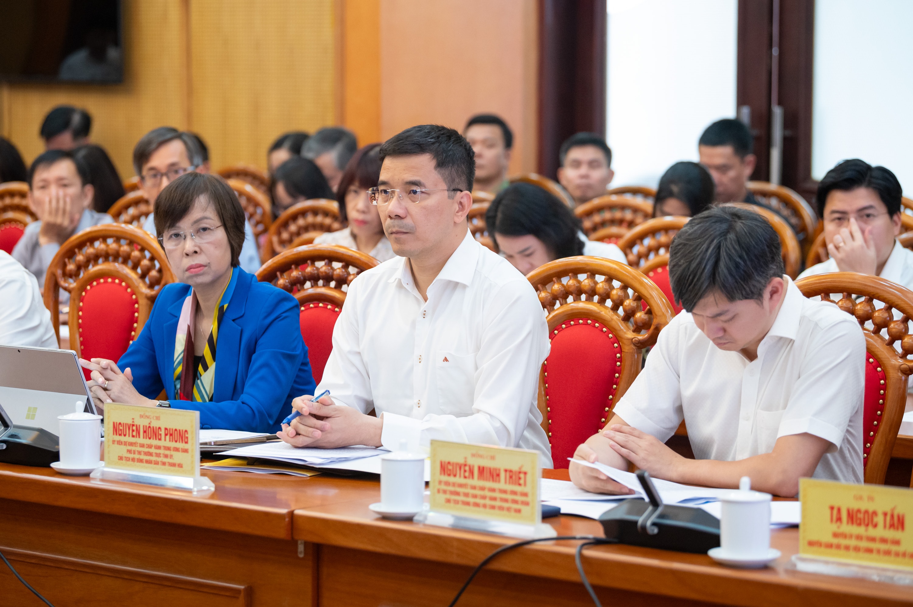 Đại biểu tham dự hội thảo